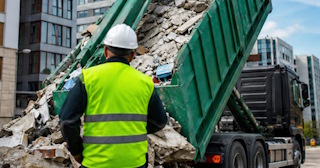 Вывоз строительного мусора в Сызрани: услуги лицензированной компании — ПроМусор